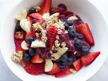 Nicecream con acai y fruta fresca