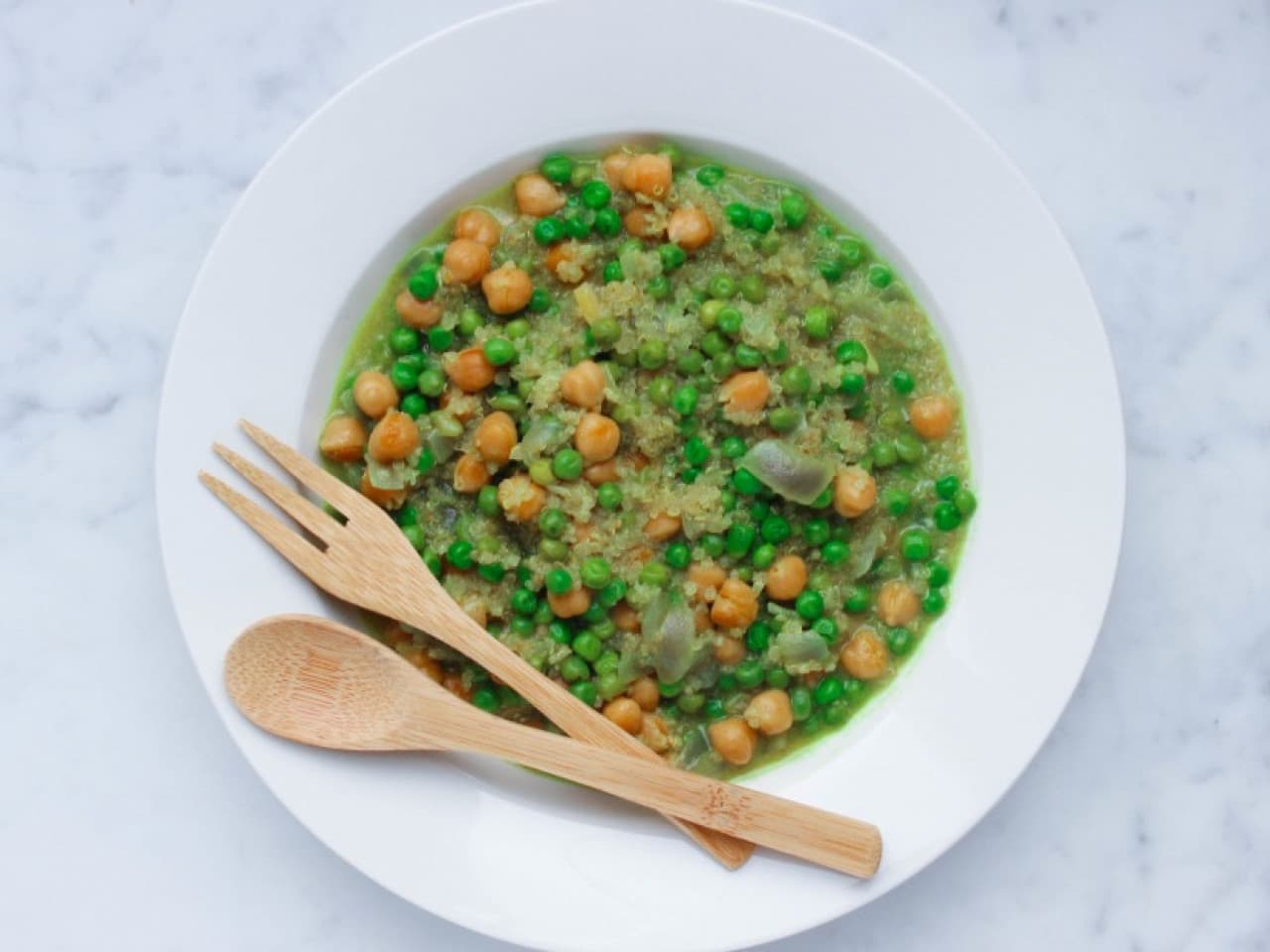 Pois chiches épicés et curry de quinoa