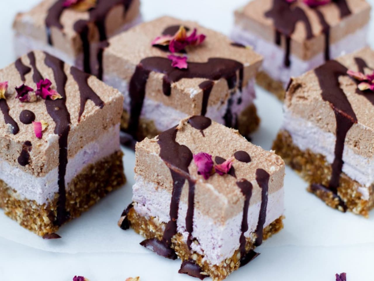 Vegan cheesecake with chocolate and raspberries
