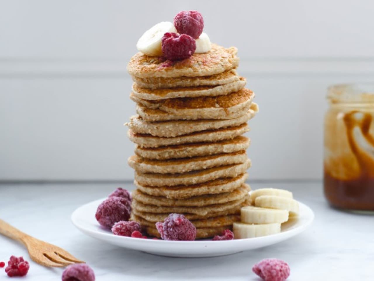 Vegane Pfannkuchen mit Himbeere