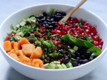 Ensalada de frijoles con camote