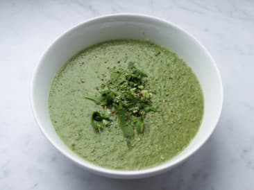 Soupe d'épinards au brocoli