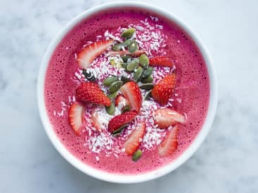 Beet smoothie with apple