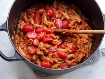 Pâtes à la sauce tomate épicée aux lentilles