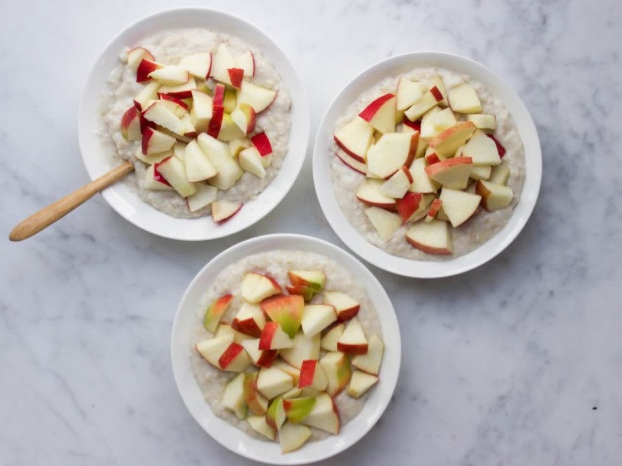 Recette de flocons d'avoine avec pomme rôtie