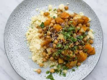 Tajine de citrouille végétalien aux pois chiches