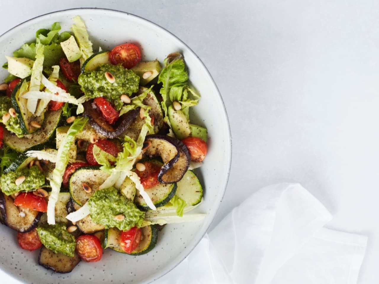 Ensalada de verduras a la plancha con pesto