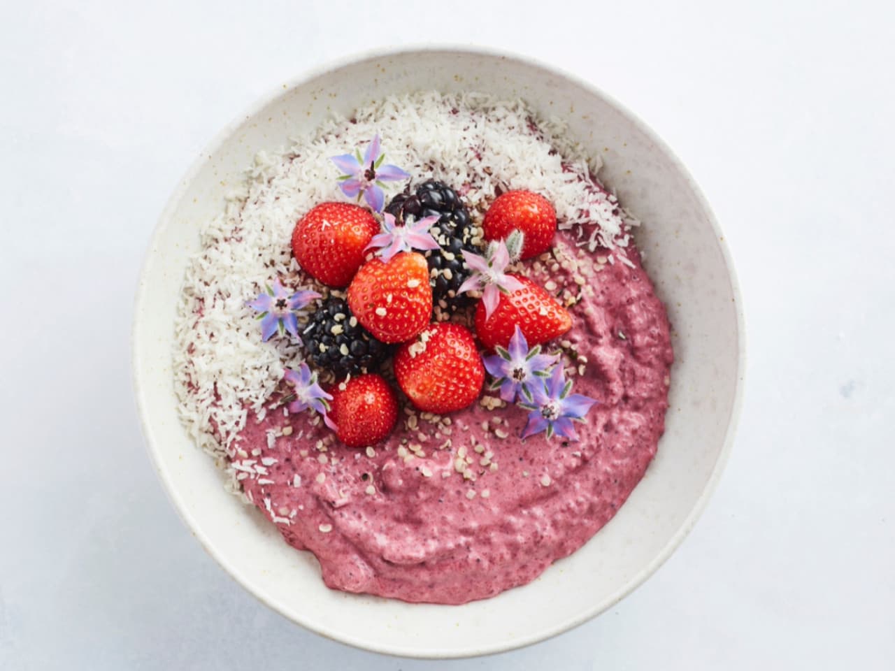 Chiapudding met bessen en kokosmelk