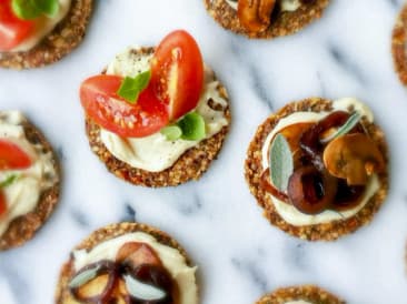 Mini pizzas con queso anacardo