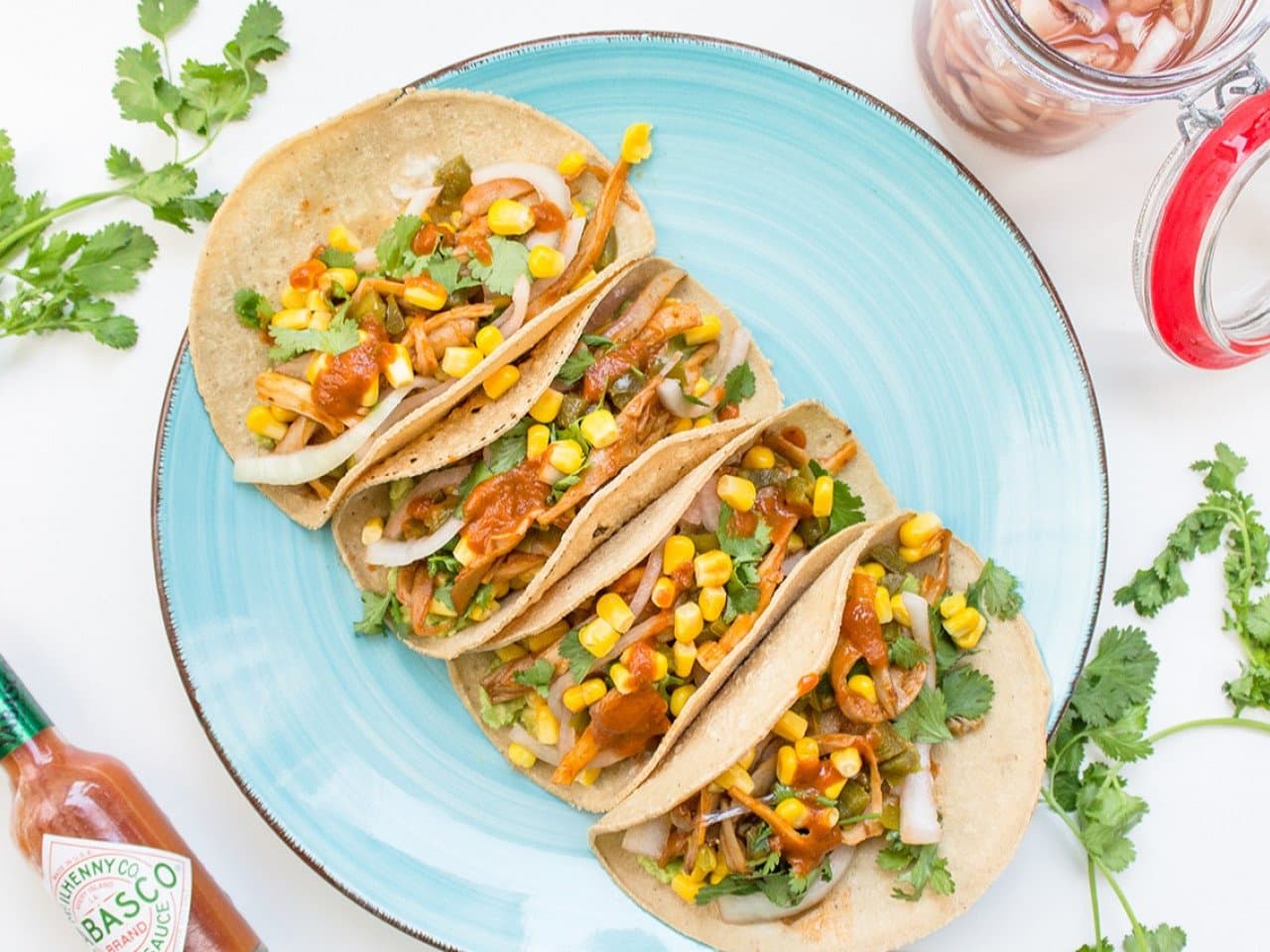 Weiche Tacos mit rauchig gezogenem Austernpilz