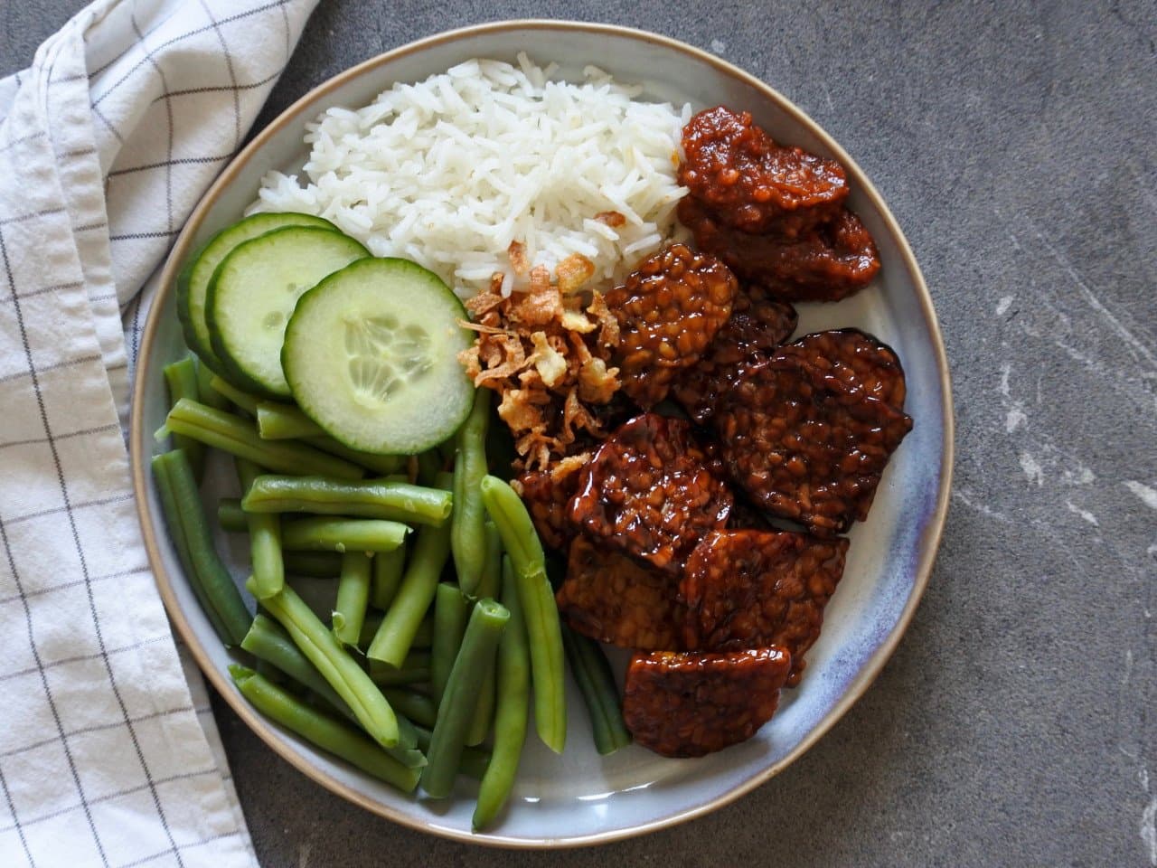 Stickey tempeh