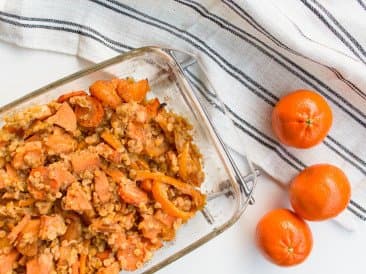 Traybake met zoete aardappel en mandarijn-amandeldressing