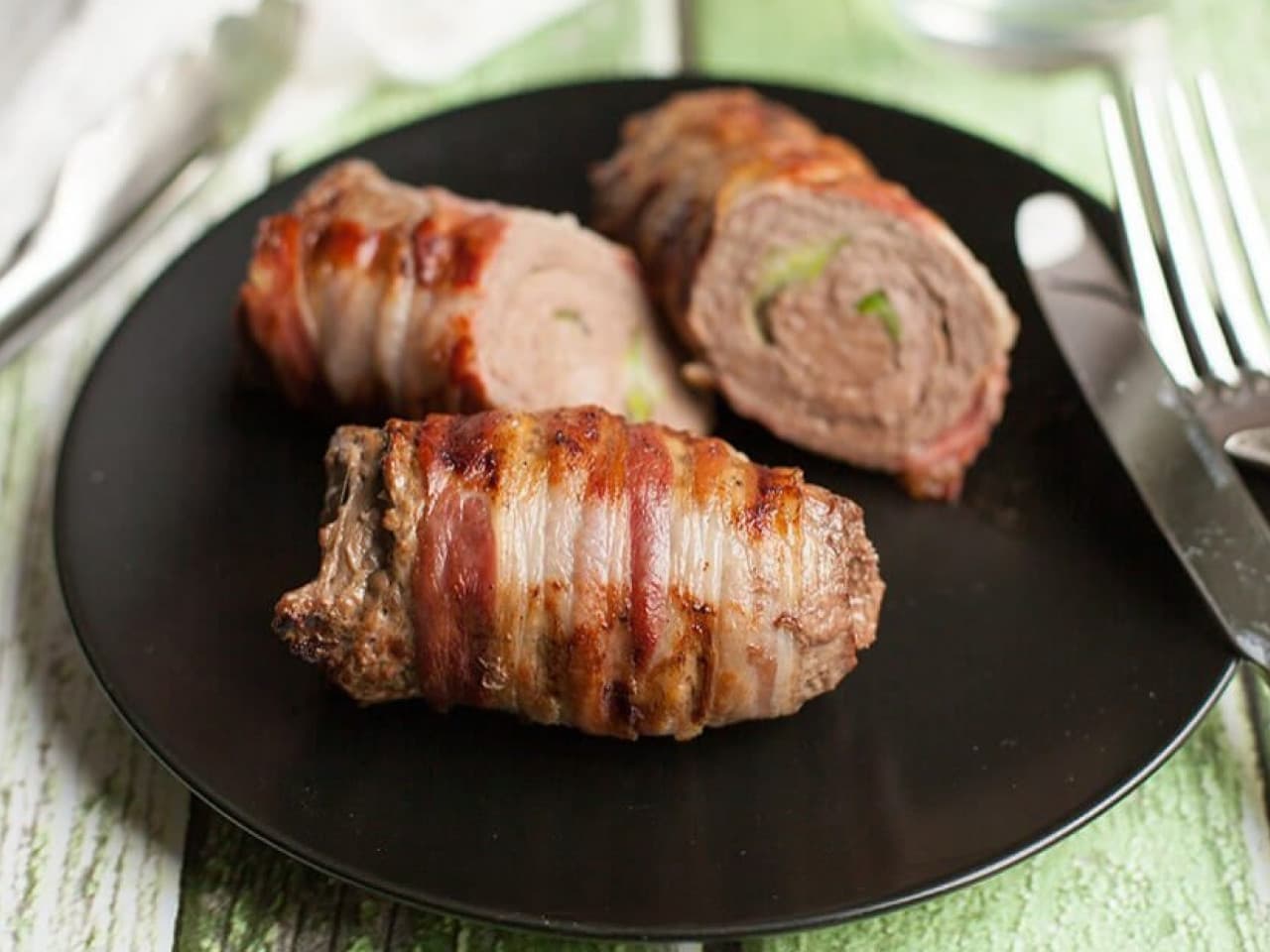 Rollo de filete de tocino a la barbacoa