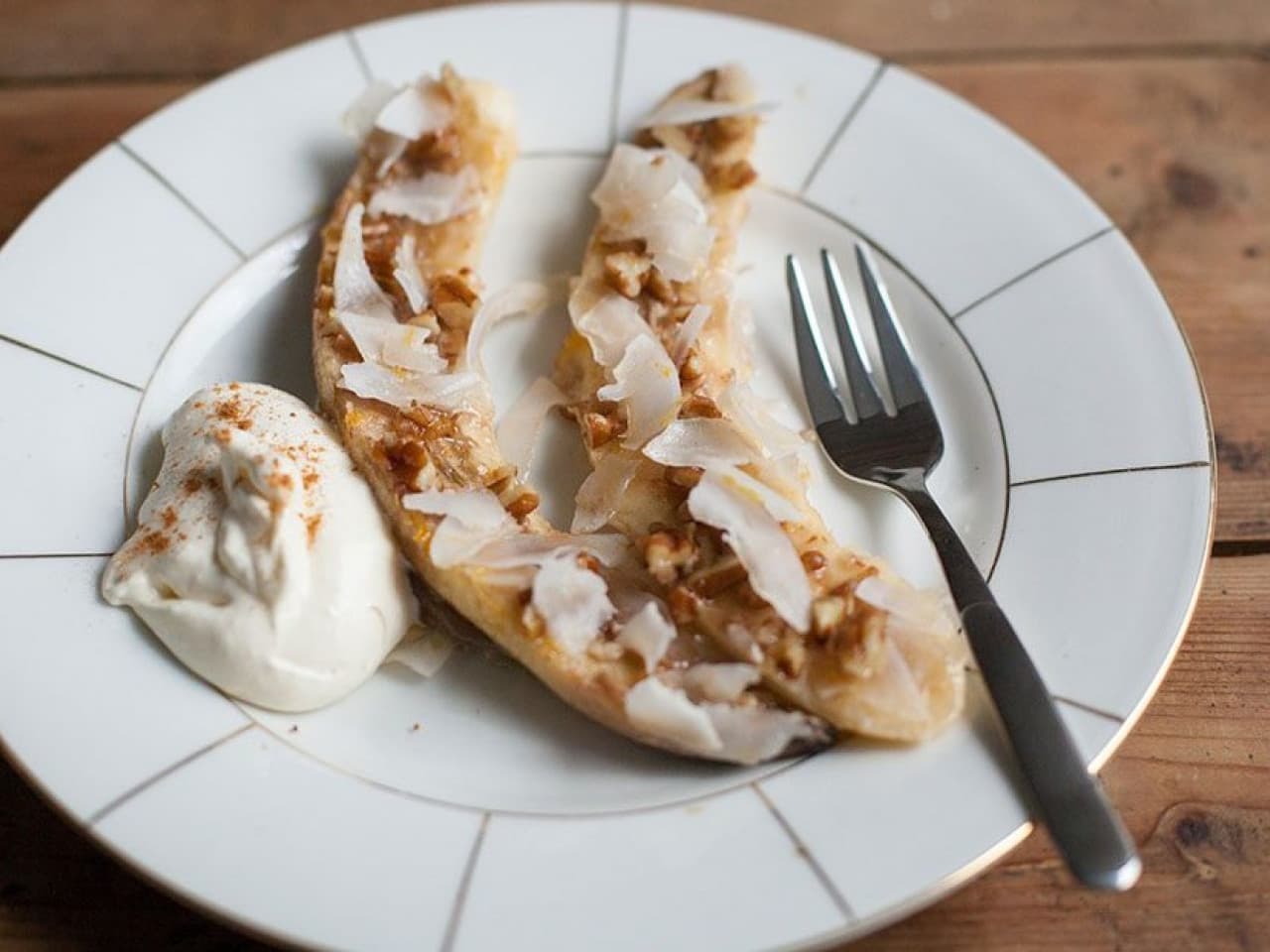 Plátanos caramelizados con coco