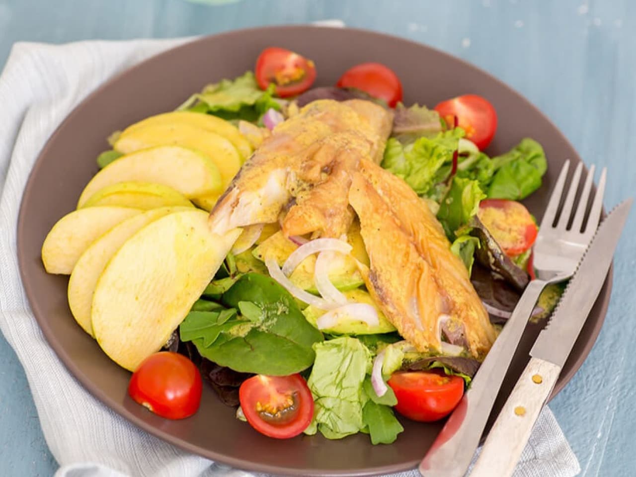 Ensalada de caballa ahumada