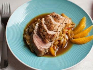 Pork tenderloin with Chinese cabbage