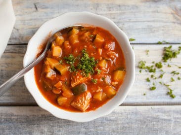 Hearty tomato and turkey soup