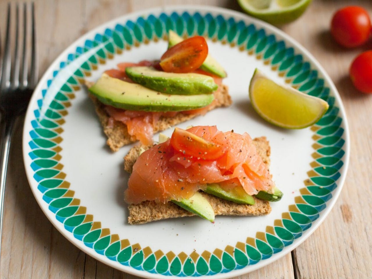 Mustard crackers with salmon and avocado