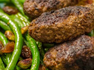 Moroccan kebab with haricots verts