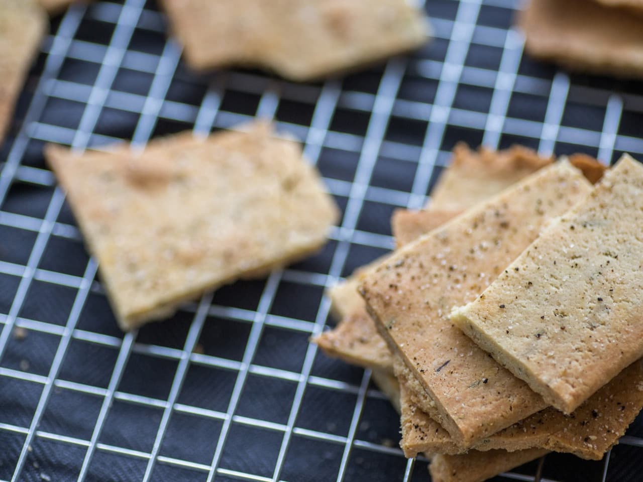 Crackers with sea salt and rosemary