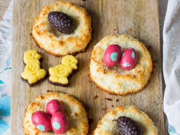 Coconut macaroons with easter eggs