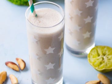 Paleo post-workout shake with collagen