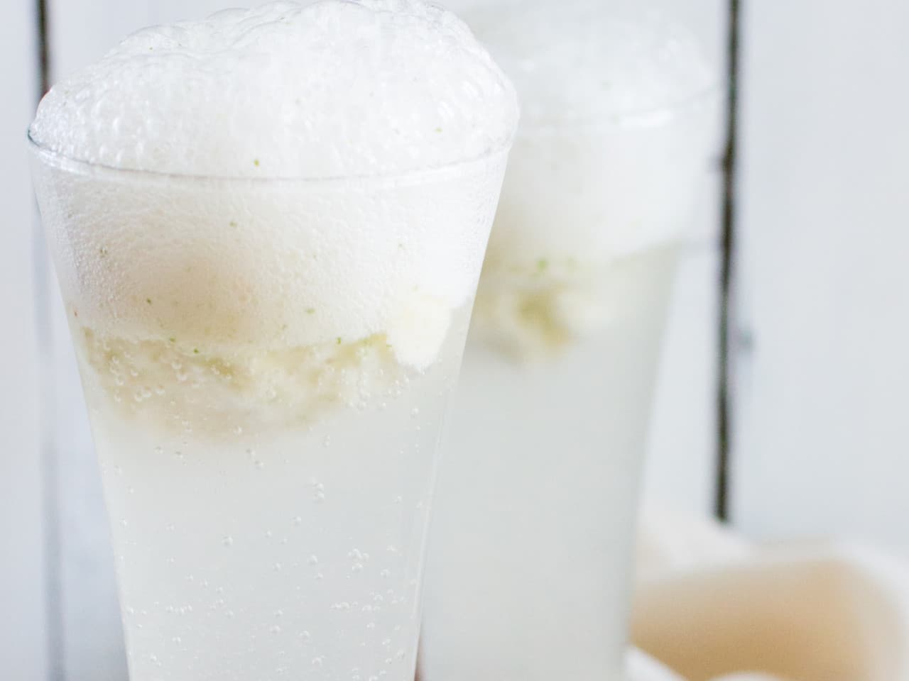 Cuchara con limón y menta