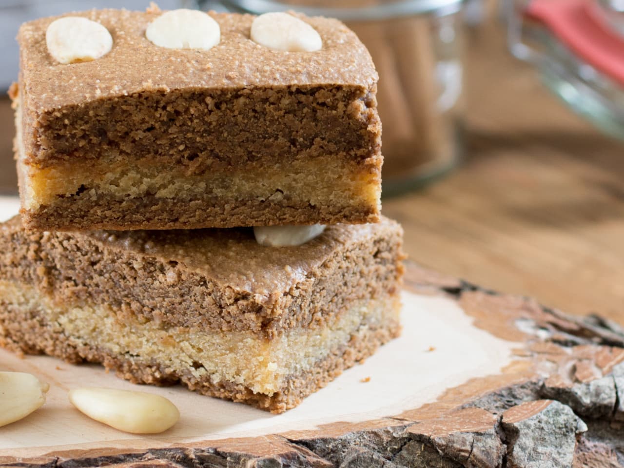 Filled gingerbread