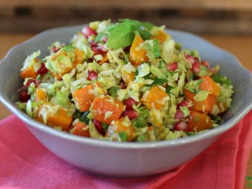 Rosenkohlsalat mit Granatapfel