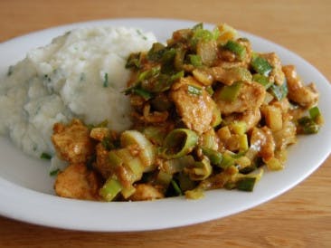Chicken curry with cauliflower puree