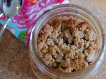 Geschmorte Birnenstreusel mit Pflaumen