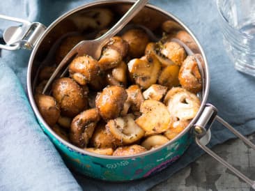 Pilze mit Kräutern