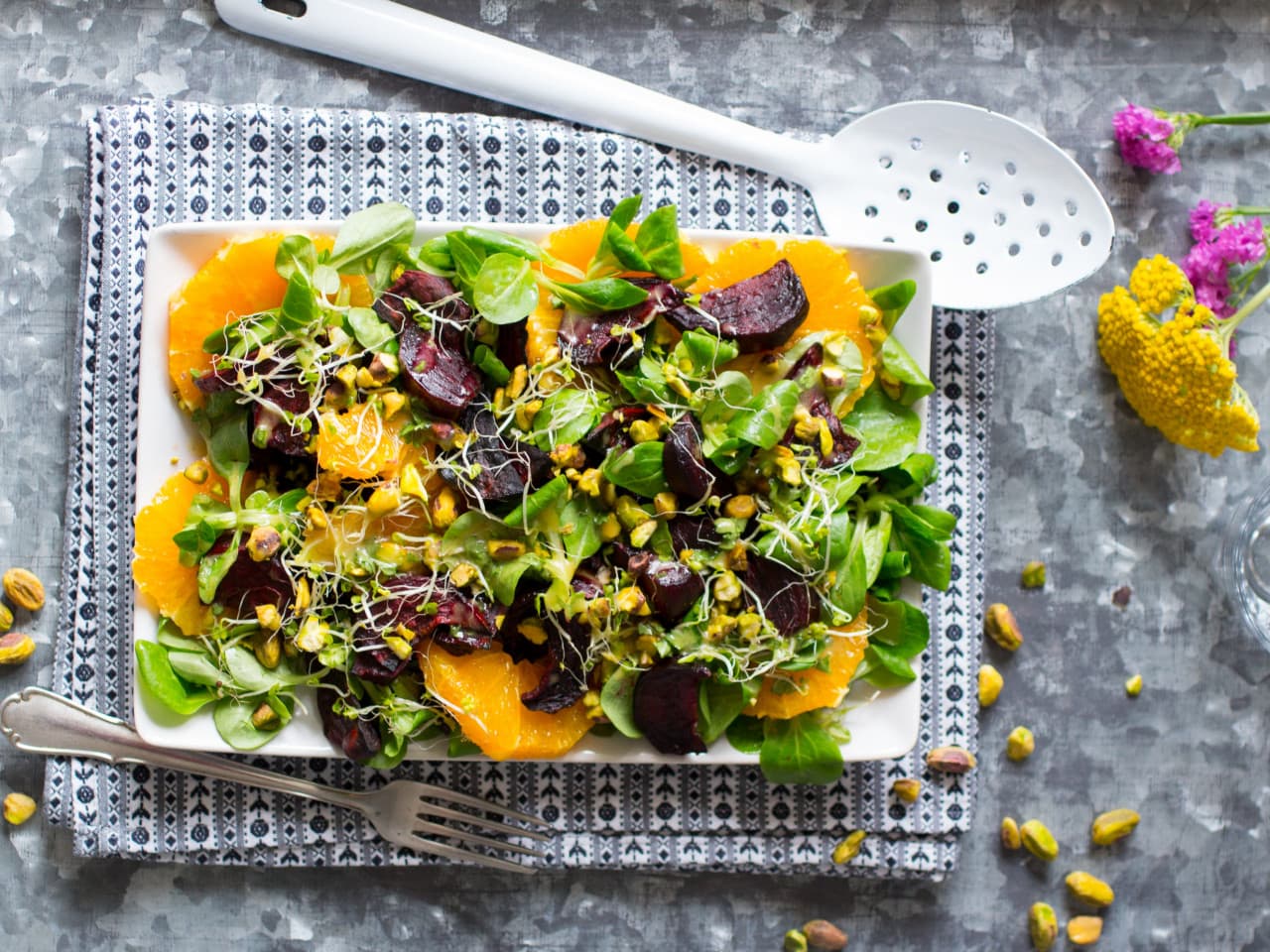 Ensalada de remolacha asada con cítricos