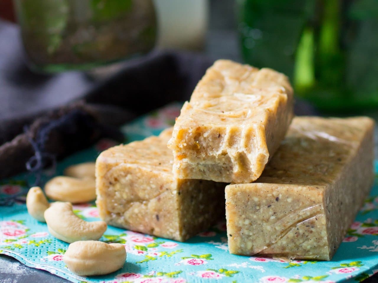 Barras de proteína de masa de galletas saladas