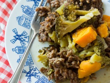 Einfaches langsam gekochtes Rinderhackfleisch