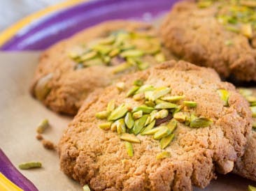 Moroccan cookies with pistachios