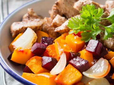 Cinnamon chicken with rainbow vegetables