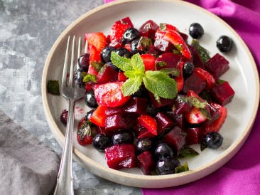 Beetroot salad with fruit