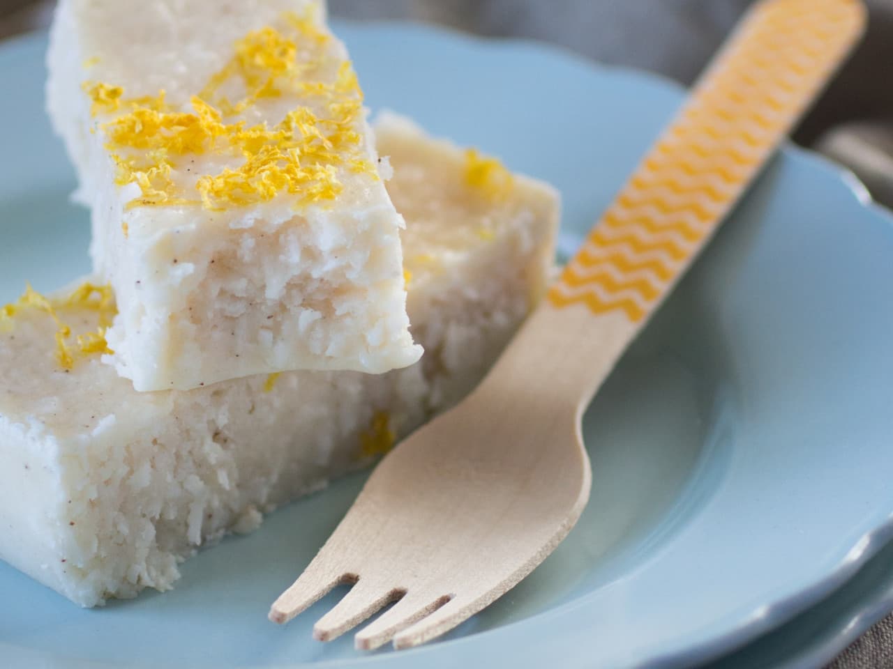 Lemon coconut bars