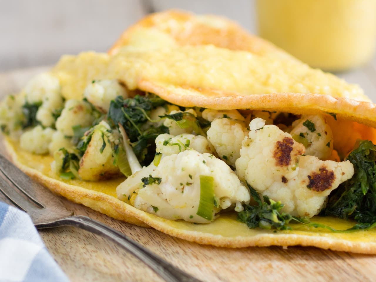 Tortilla rellena con salsa agridulce