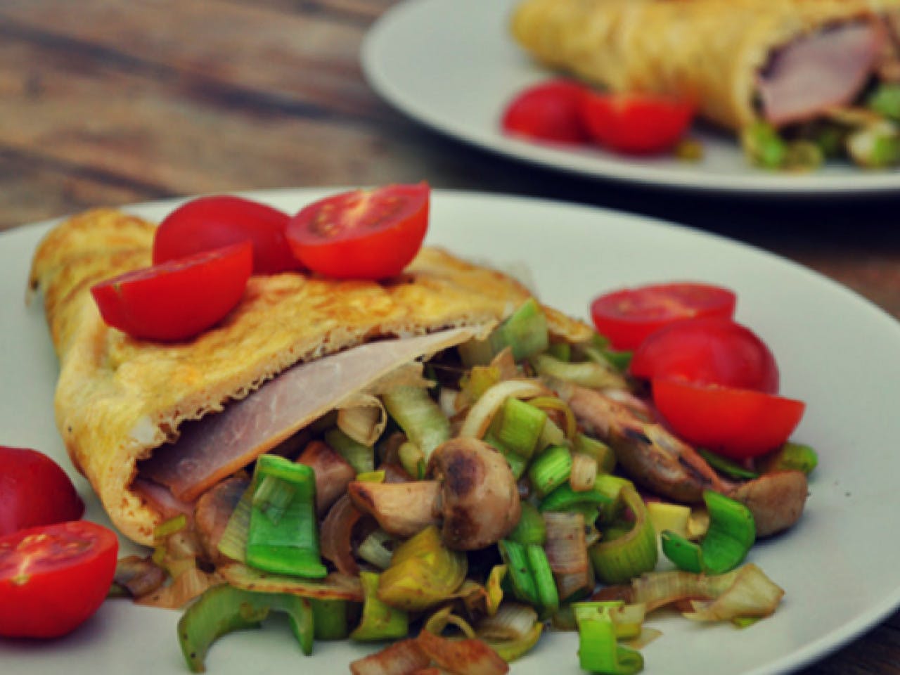 Stuffed omelette with leek and mushrooms