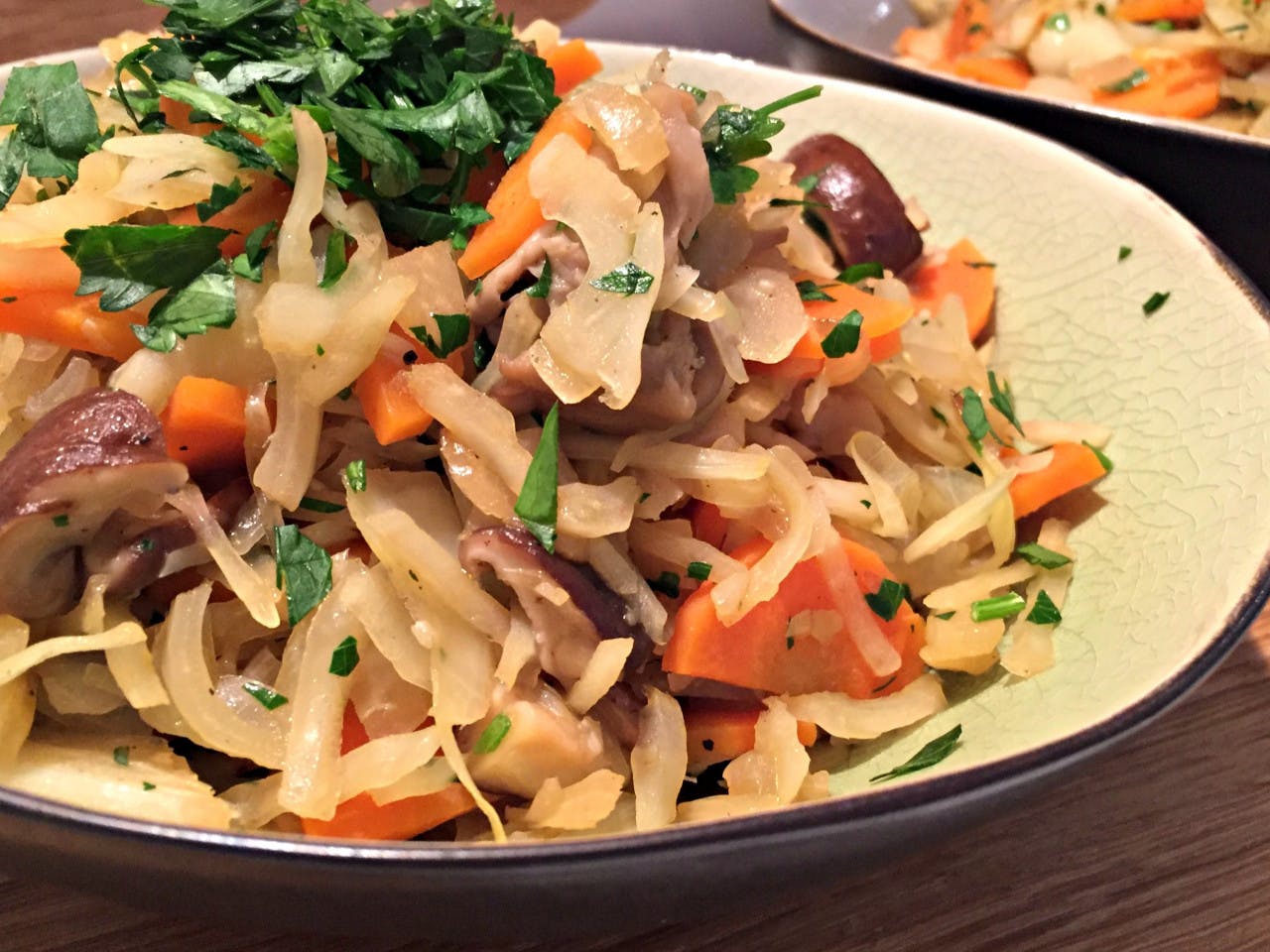 Stir-fried white cabbage with mixed mushrooms