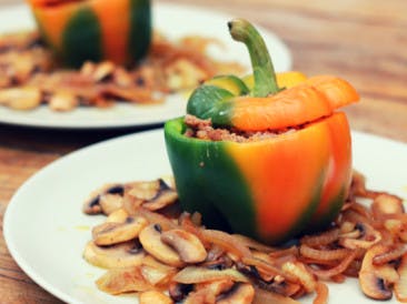 Stuffed bell pepper with minced meat and mushrooms