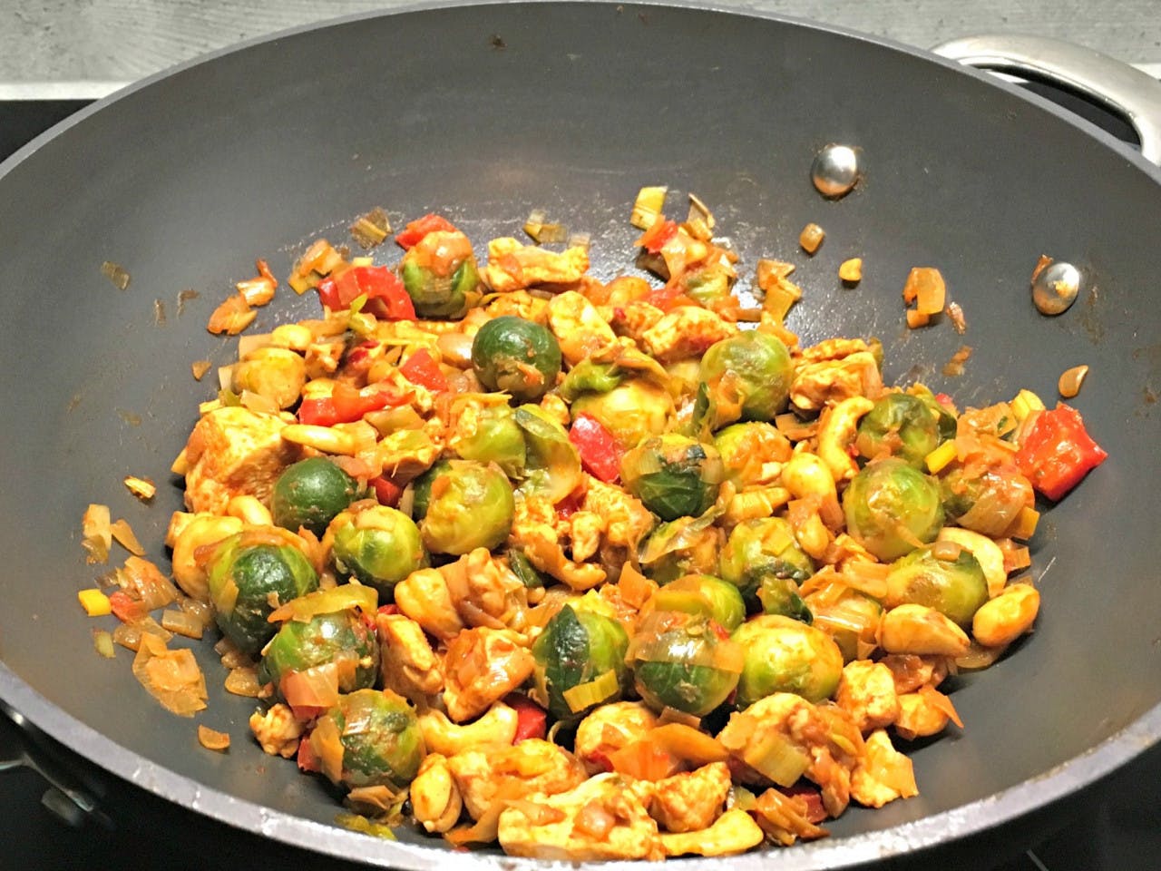 Brussels sprouts wok with chicken