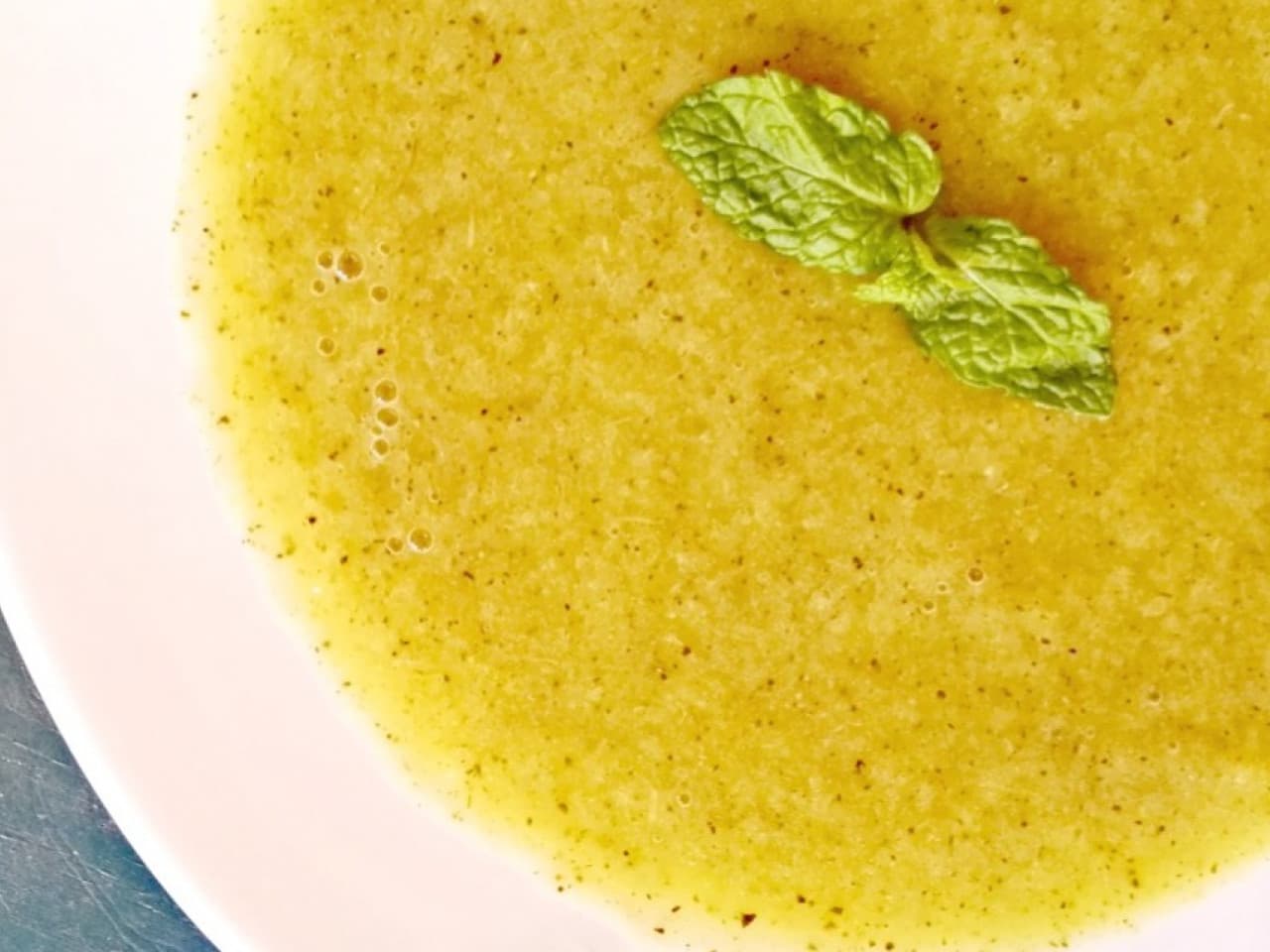 Sopa de hinojo y calabacín