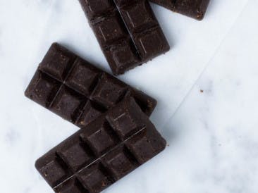 Raw cocoa bars with nuts