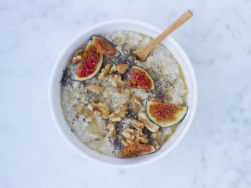 Oatmeal with figs