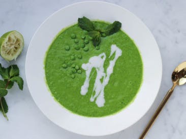 Vegan pea soup with spinach