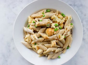 Easy and fast: pasta with vegan cream sauce