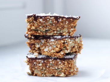 Chocolate bars with quinoa & nuts